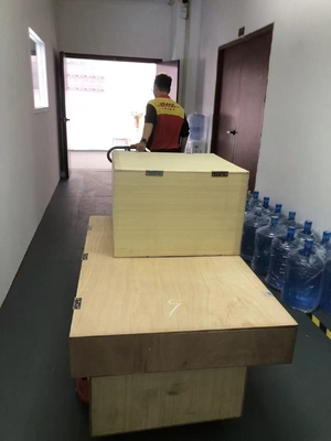 Έλεγχος Tuya Alexa επιτροπής μπλε ουρανού σύννεφων των τεχνητών φωτός της ημέρας πλαστών Faux οδηγήσεων φεγγιτών